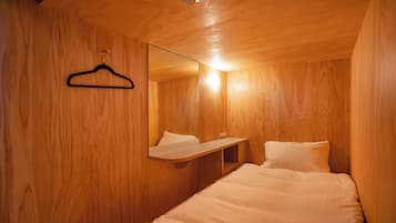 Economy Shared Dormitory | Free WiFi