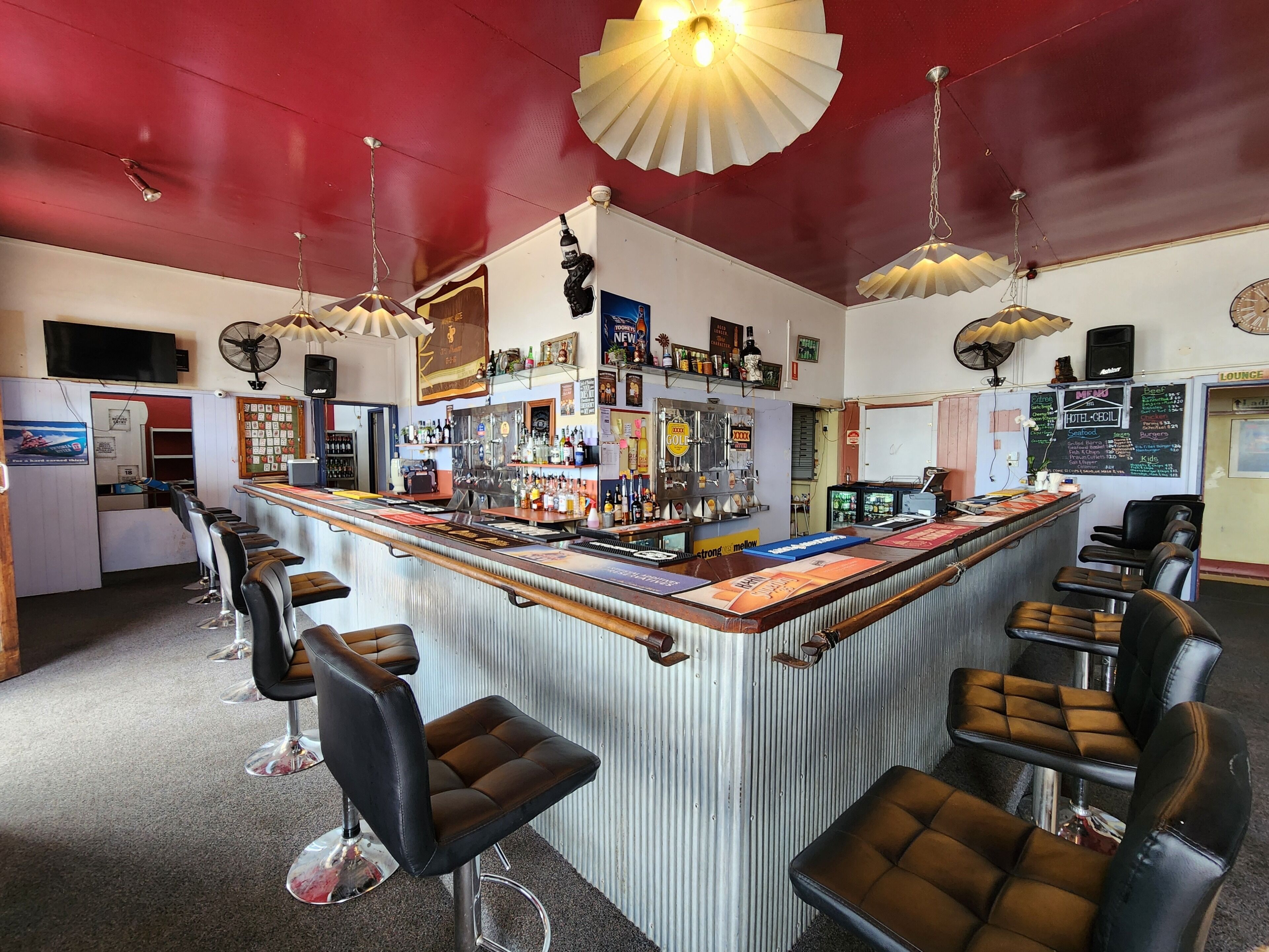 Bar (in der Unterkunft)