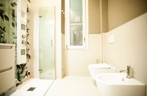 Basic-Doppelzimmer zur Einzelnutzung | Badezimmer