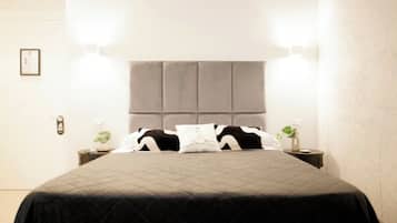Comfort Triple Room, Balcony | In-room safe, blackout drapes, iron/ironing board, free WiFi