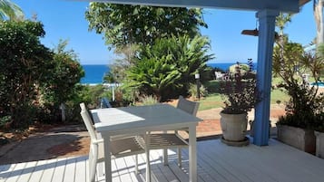 Småhus, delvis havutsikt | Terrasse/patio