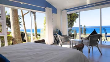 Deluxe Double or Twin Room, Ocean View | In-room safe, laptop workspace, free WiFi, bed sheets