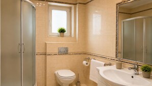 Bathroom - 2 bedroom stunning apartment in Preko (Preko)