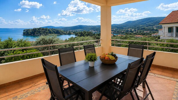 Outdoor dining - 2 bedroom stunning apartment in Preko (Preko)