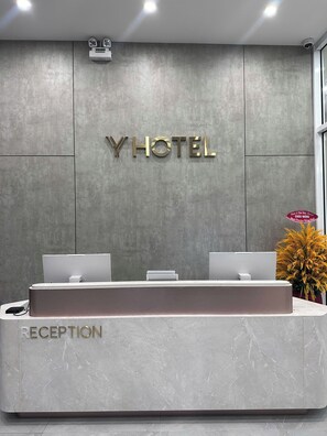 Quầy tiếp tân