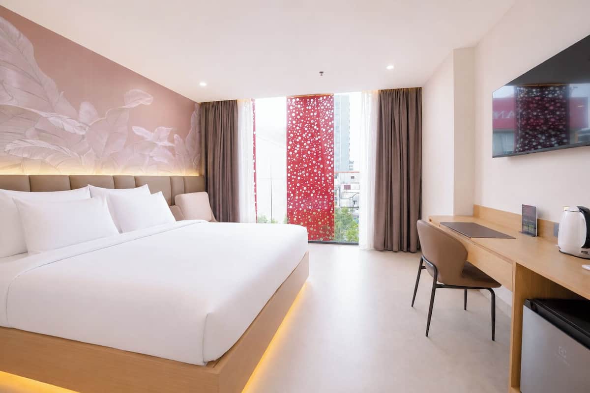 Premier Double Room, City View | Free WiFi, bed sheets