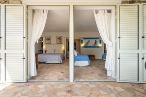4 bedrooms, free WiFi, bed sheets - Villa Bellavista - Oasis with Pool, surrounded by greenery and Breathtaking Sunrises (Carloforte)