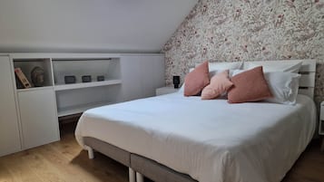 2 bedrooms, WiFi, bed sheets