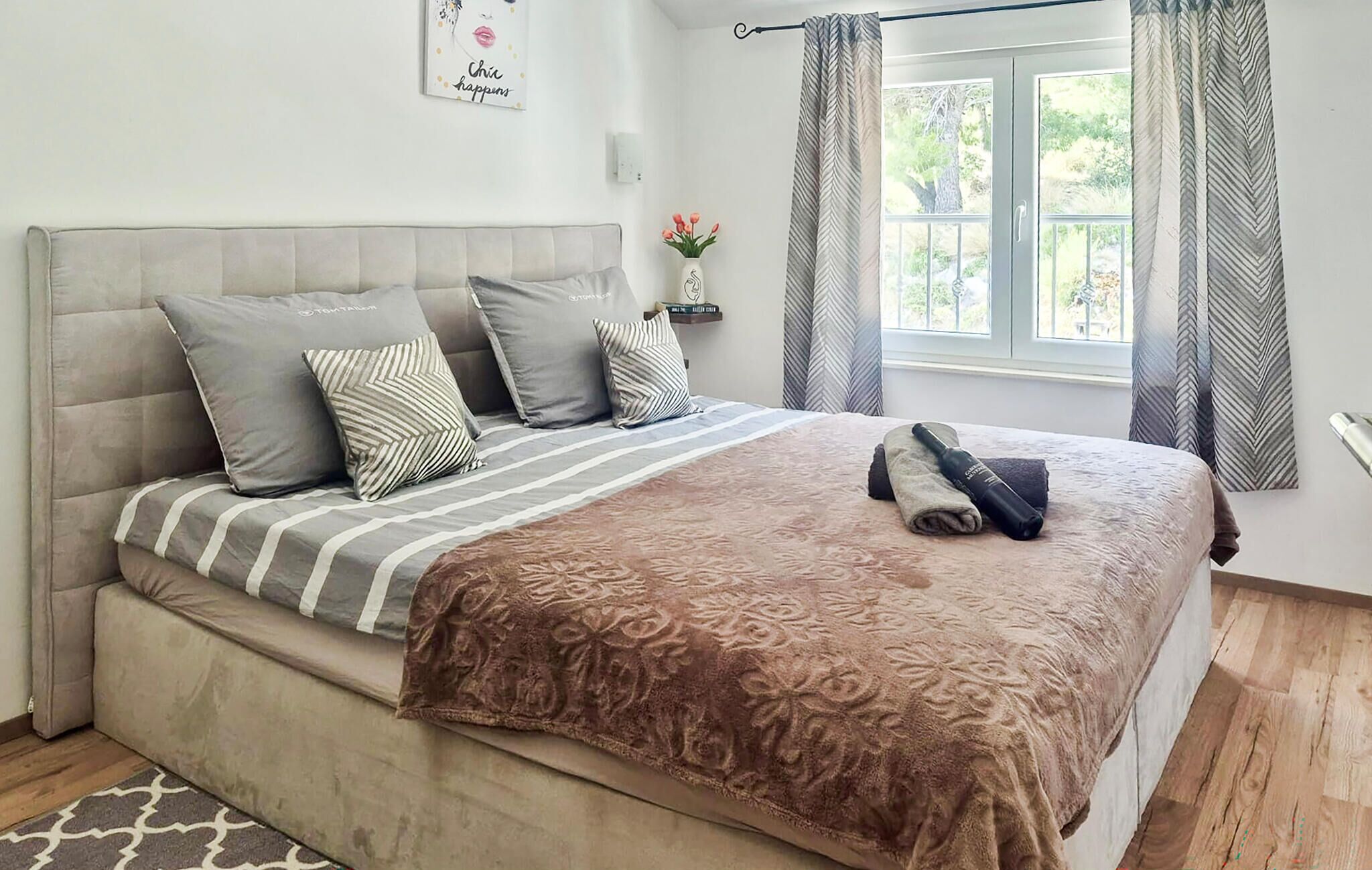 3 bedrooms, iron/ironing board, travel cot, free WiFi