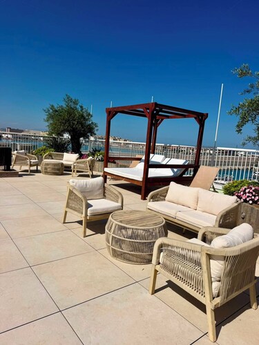 Marina Club Luxury Apartment & Spa Resort