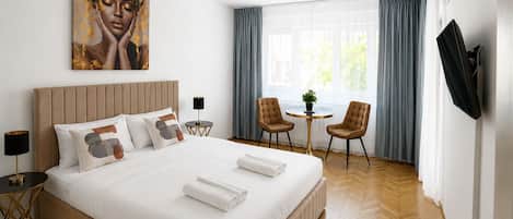 Luxury Studio, 1 Queen Bed, Non Smoking