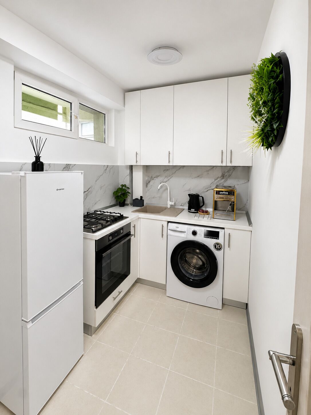 Luxury Studio, 1 Queen Bed, Non Smoking | Private kitchen | Full-sized fridge, oven, stovetop, cookware/dishes/utensils