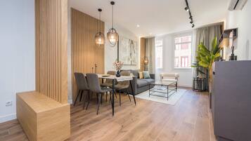 Deluxe Apartment | Interior