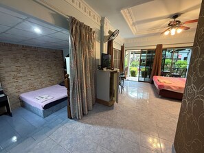 Bungalow familiar, vistas al patio | Wifi gratis