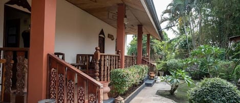 Basic Double Room, Courtyard View | Property grounds