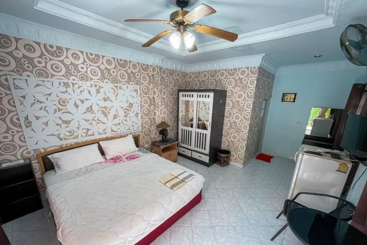 Bungalow cơ bản, quang cảnh hồ bơi | Truy cập Internet không dây miễn phí 
