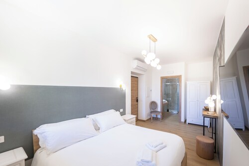 New TENUTA MARELLA Farmstay, nestled in the countryside just outside Rome