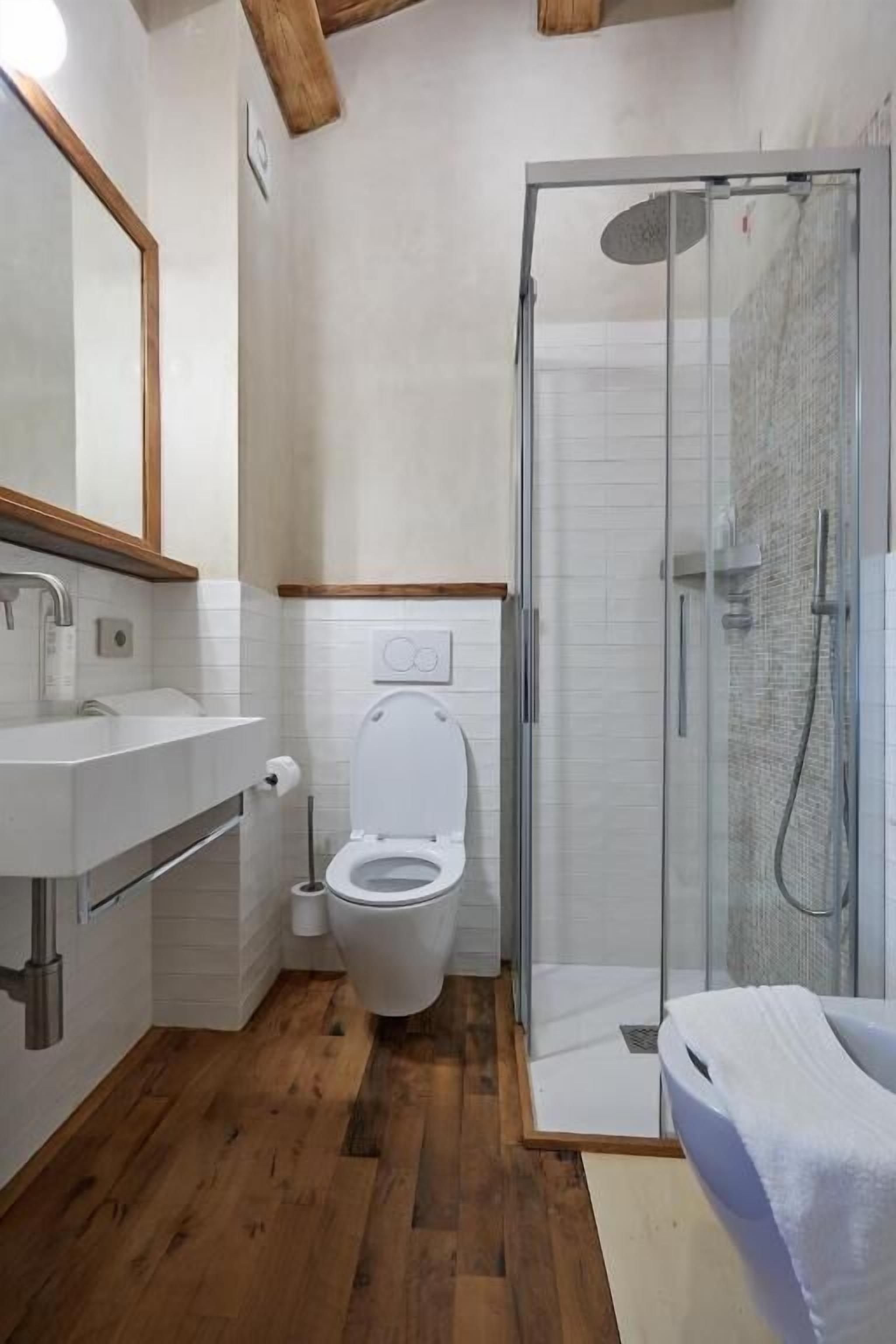 Classic-Doppelzimmer, Gartenblick | Badezimmer