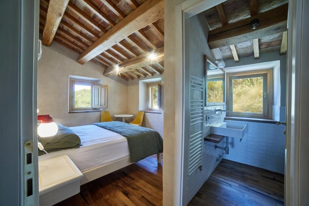 Doppia Comfort, vista giardino | Una cassaforte in camera, una scrivania, Wi-Fi gratuito