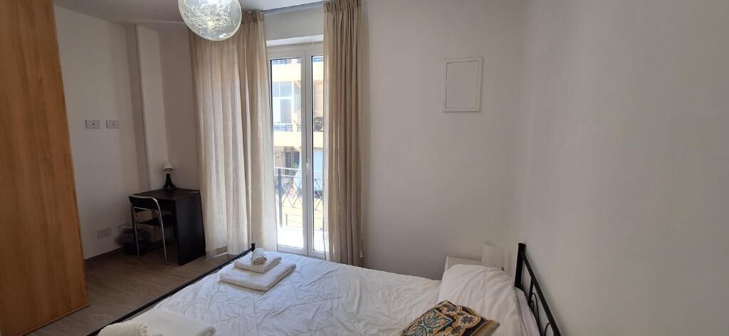 Habitación doble, balcón | Wifi gratis 