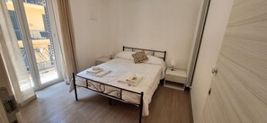 Habitación doble, balcón | Wifi gratis