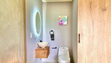 Apartment, 1 Bedroom, Accessible | Bathroom