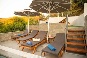 Property grounds - ✨ Erato Superior Suite: Your Modern Oasis 🏛️ (Κρεμαστή)