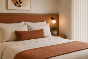 Room - Evermere Grand Hotel (Toronto)