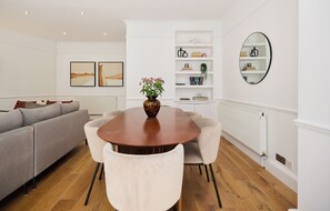 Apartment | Dining - Sage & Ivory - Maida Vale (London)
