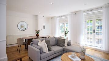 Apartment | Living area