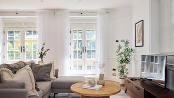 Apartment | Living area