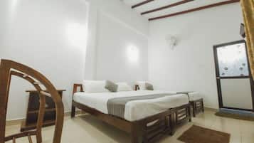 Luxury Triple Room, Balcony, Garden View | Laptop workspace, free WiFi