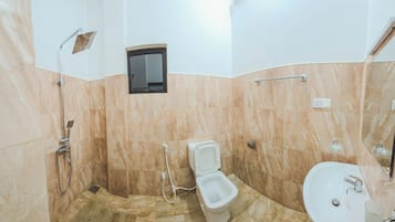 Luxury Double Room | Bathroom | Shower, soap, toilet paper