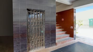 Rumah | Resepsionis