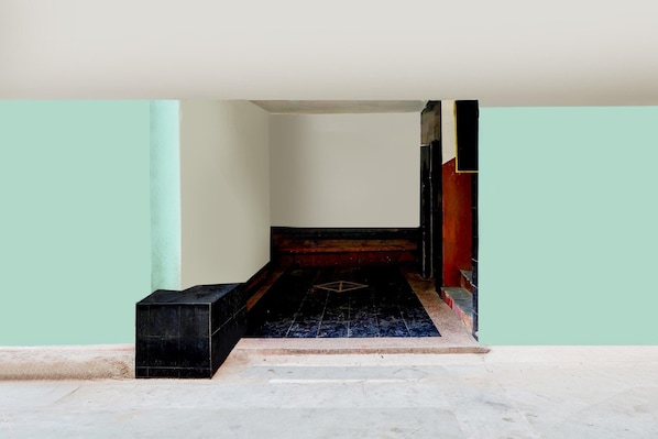 House | Reception