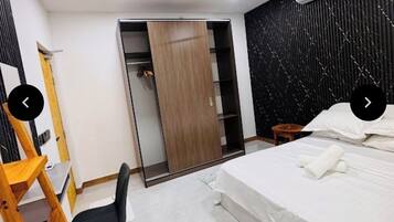 2 chambres, fer et planche à repasser, Wi-Fi gratuit, draps fournis