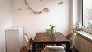 Luokittelematon kuva, 5 kautta 17, painike