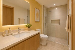 Bathroom - The Tovelle Hotel (Toronto)