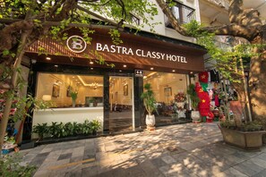 Front of property - Bastra Classy Hotel (Hoan Kiem Ward)