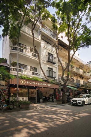 Front of property - Bastra Classy Hotel (Hoan Kiem Ward)