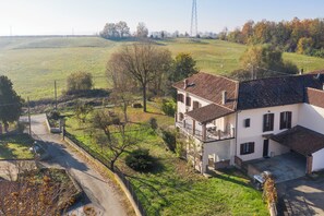 Exterior - The Terrace on the Private Garden 5 minutes from the center of Asti (ASTI)