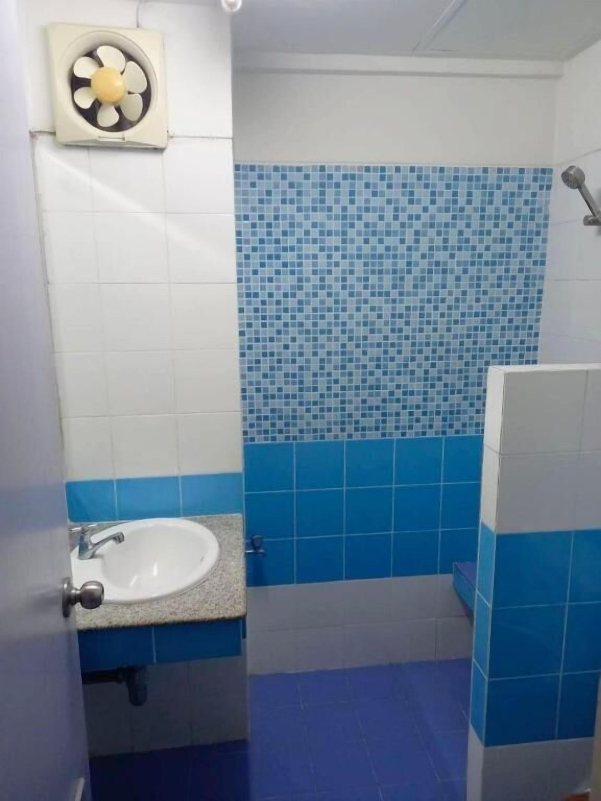 Standard Studio, Balcony | Bathroom