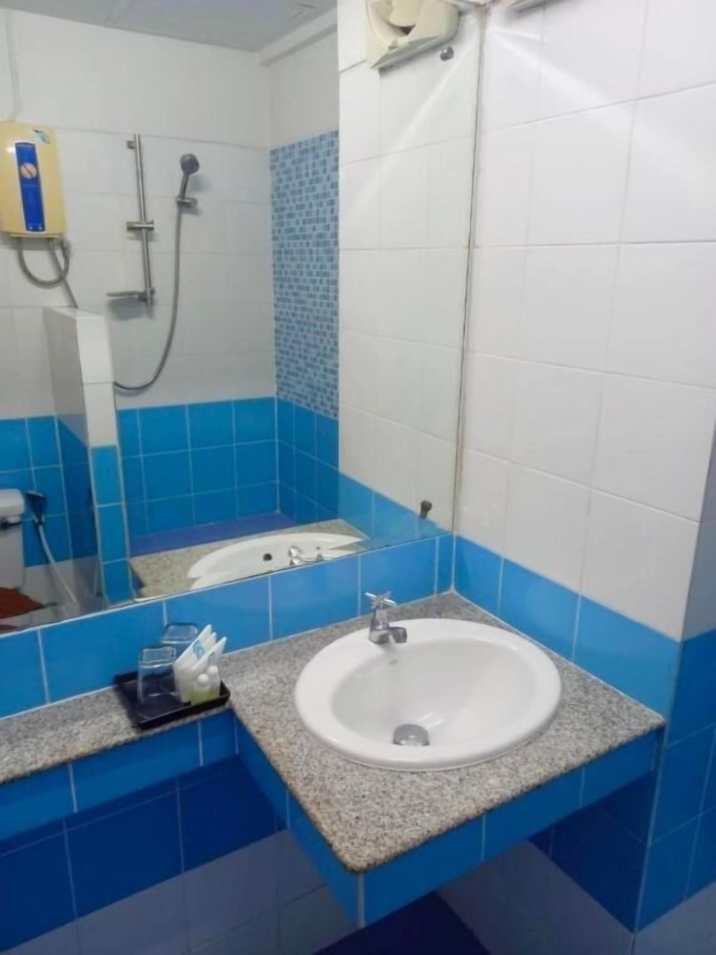 Estudio estándar, balcón | Baño