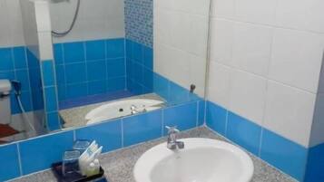 Standard Studio, Balcony | Bathroom