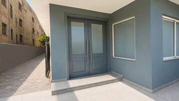 House | Reception