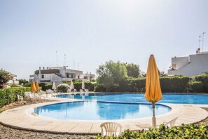 حمام سباحة