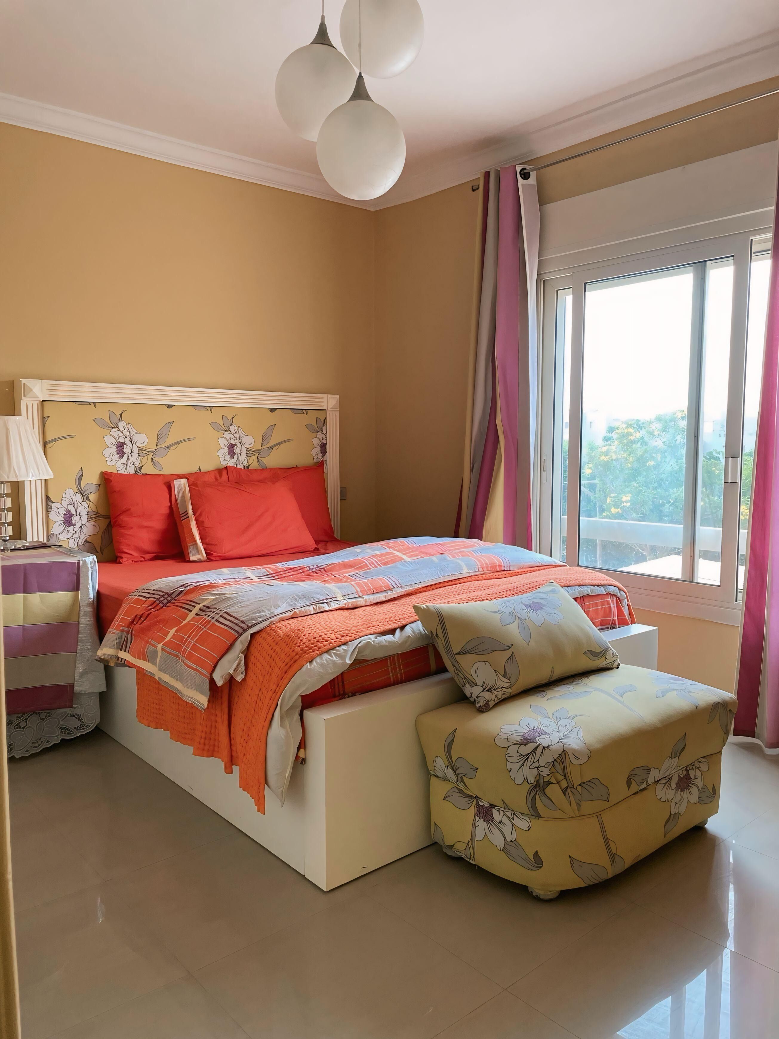 4 chambres, fer et planche à repasser, Wi-Fi, draps fournis