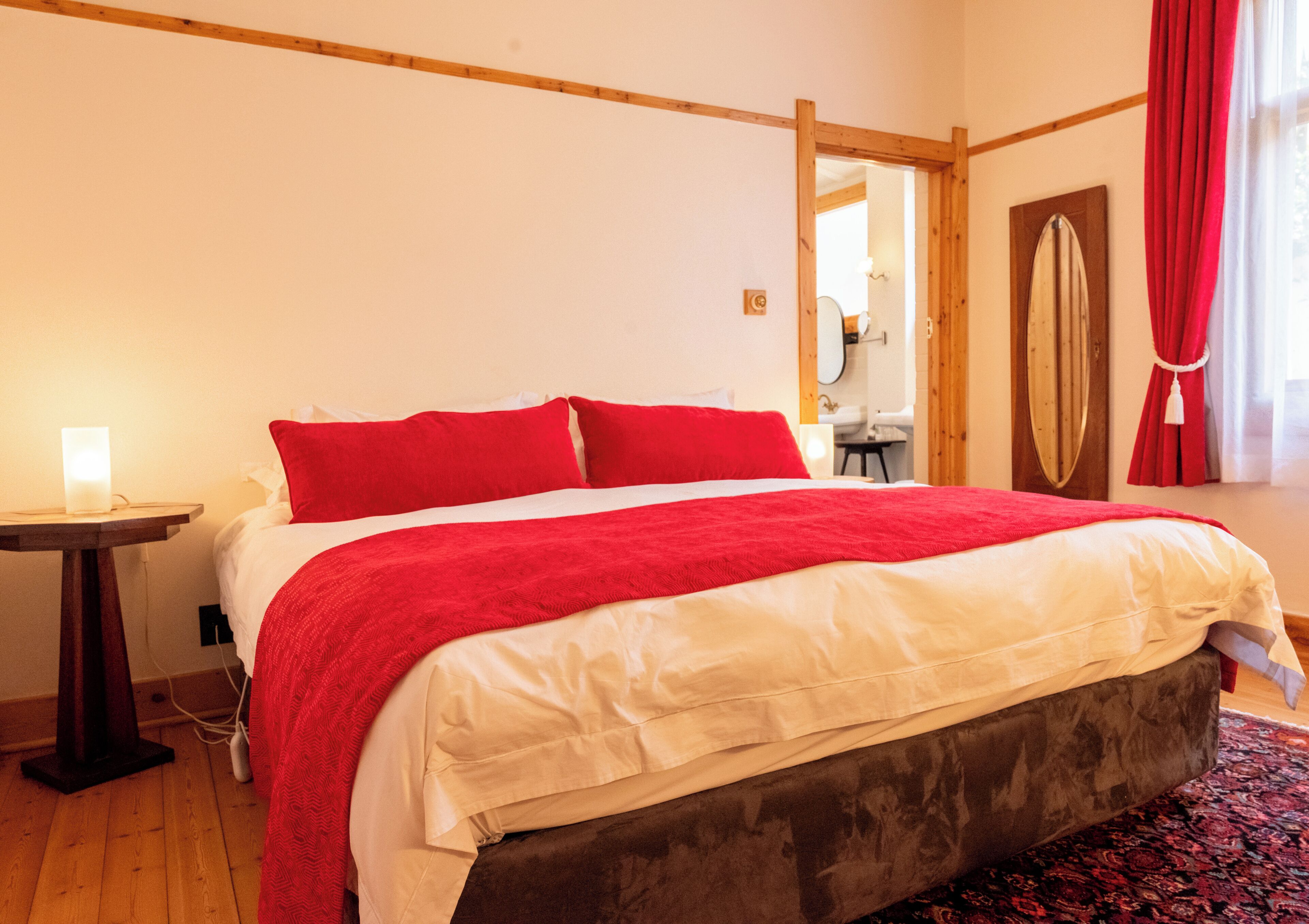 Deluxe Double Room | Premium bedding, individually decorated, individually furnished, desk