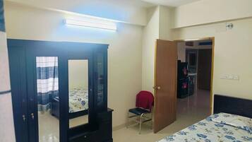 3 bedrooms, WiFi, bed sheets, wheelchair access