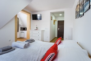 Double Room (3)